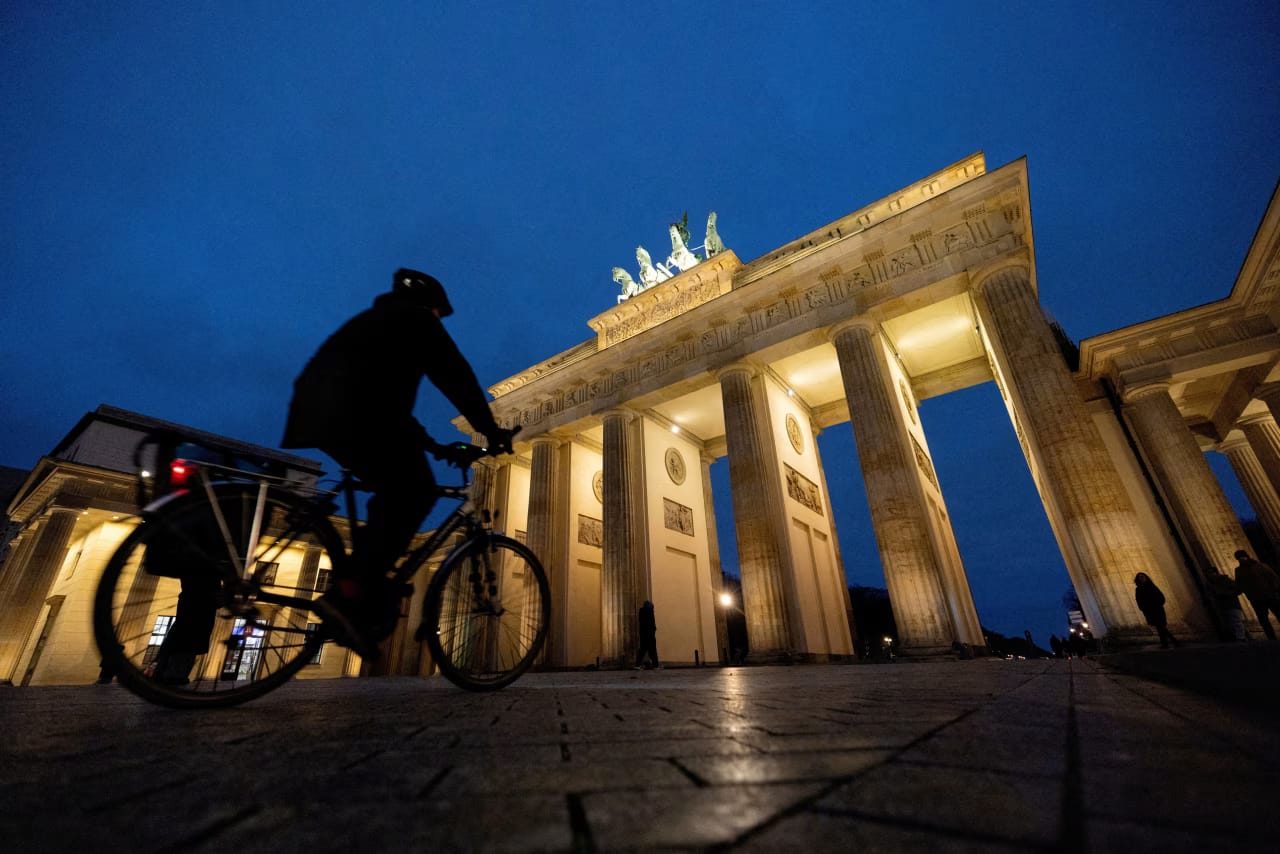 German Consumer Sentiment Bounces Back From Low Level