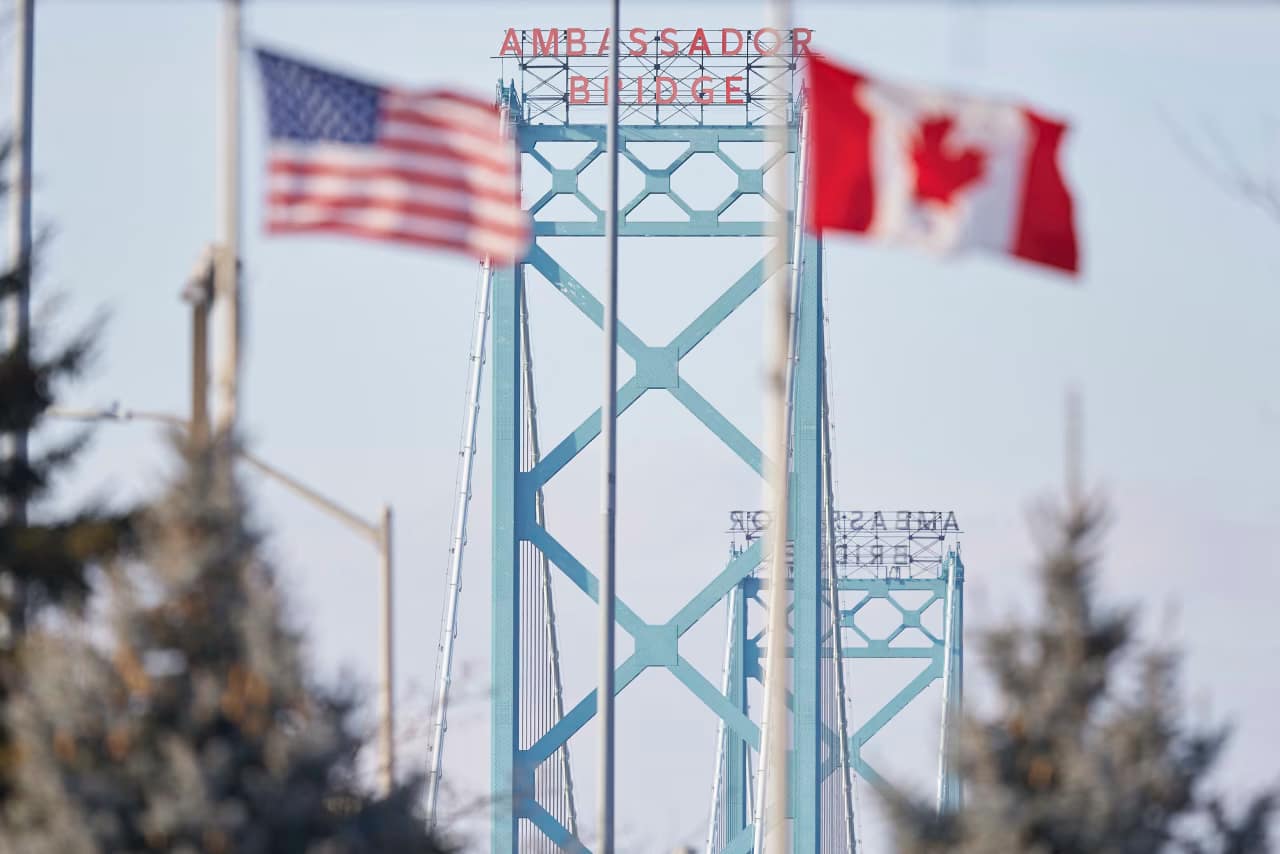 Canada Swings to First Goods-Trade Surplus in Six Months
