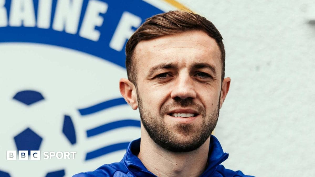 Conor McMenamin: Coleraine sign Northern Ireland winger from St Mirren