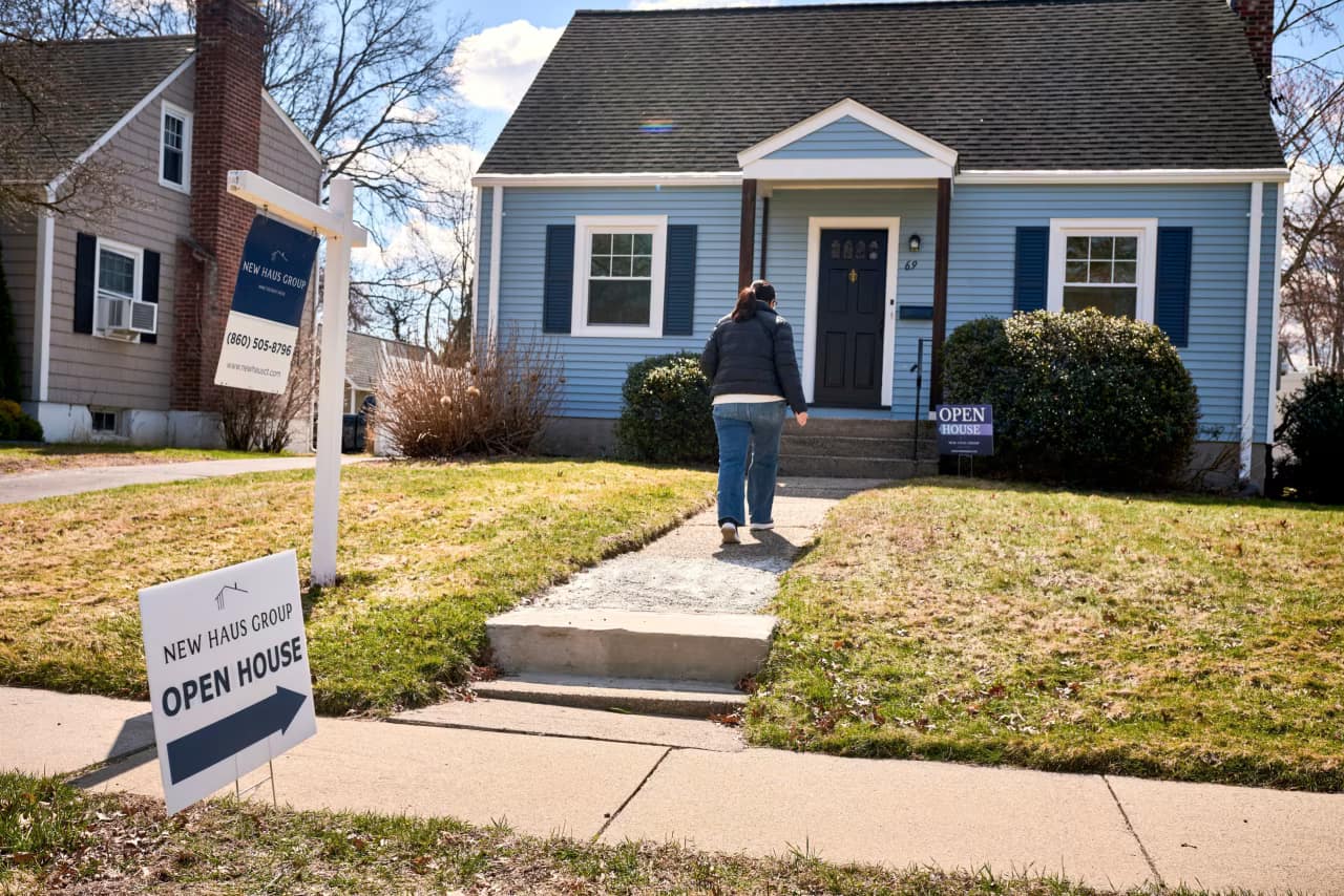 Existing-home sales in April edged up 0.2%, well below economist expectations and extending the housing market’s long slump