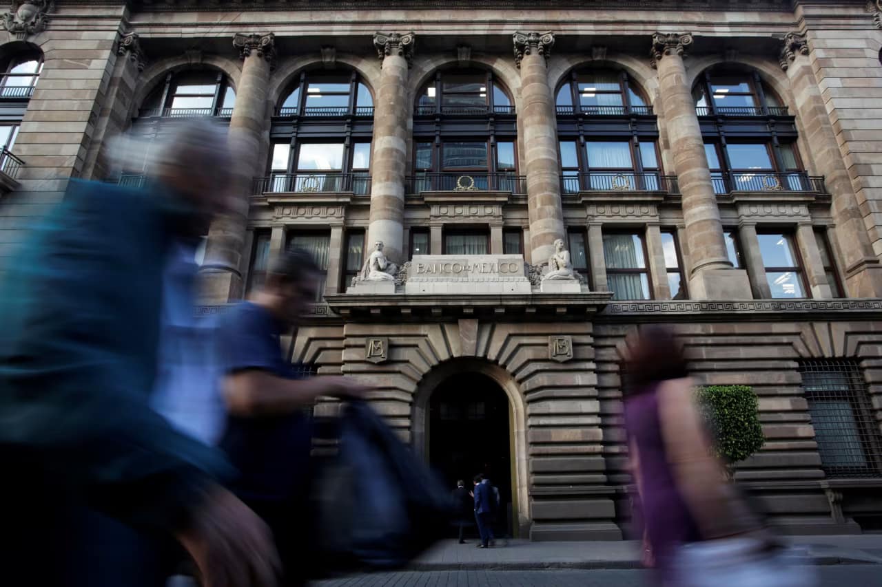 Bank of Mexico Ends Easing Cycle With Interest-Rate Cut