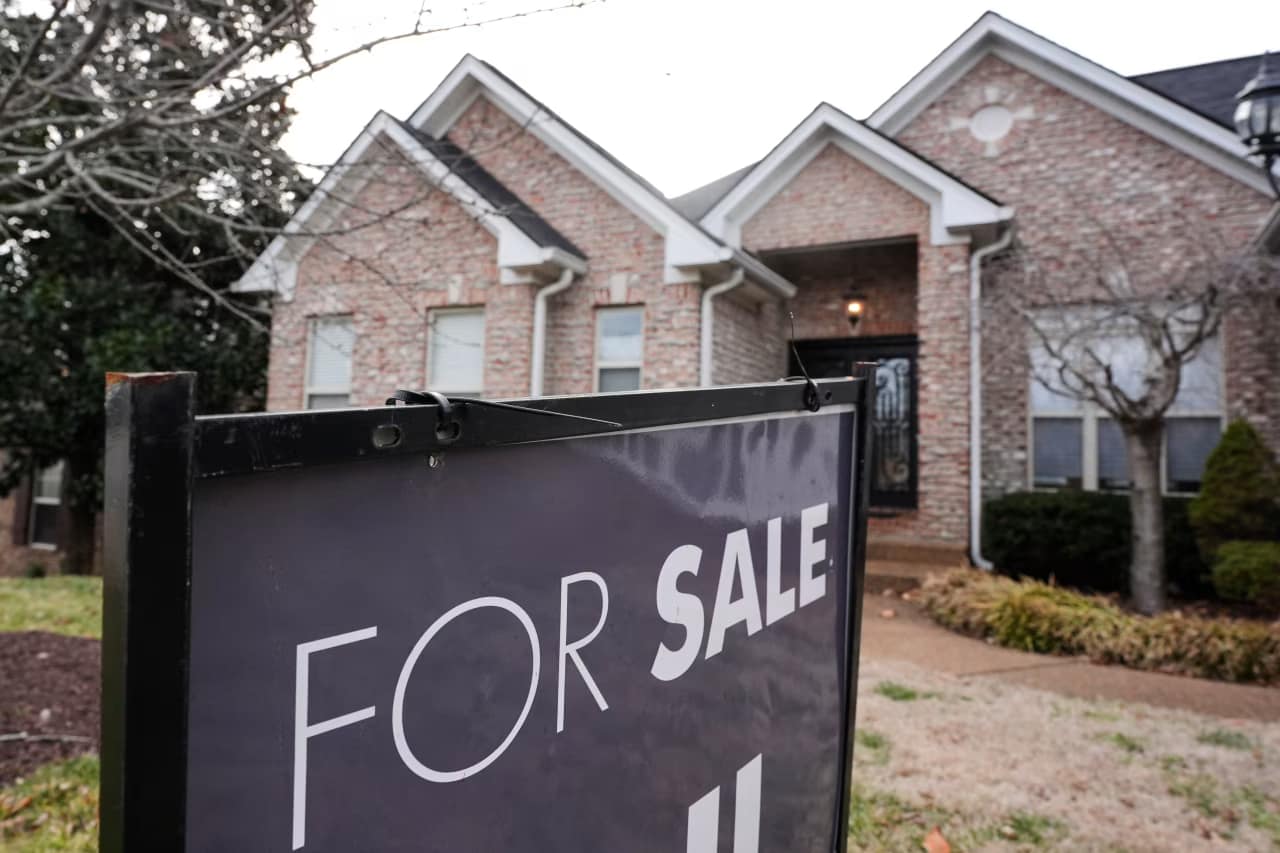 Heard on the Street: The jump in home foreclosures is an early sign of fallout after the Trump administration tightened rules for borrowers seeking federal mortgage subsidies