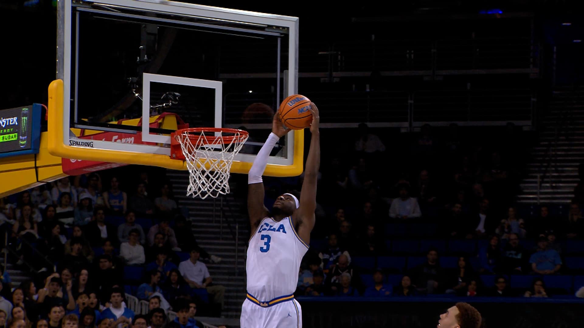 UCLA’s Eric Dailey Jr. finishes alley-oop dunk vs. Maryland